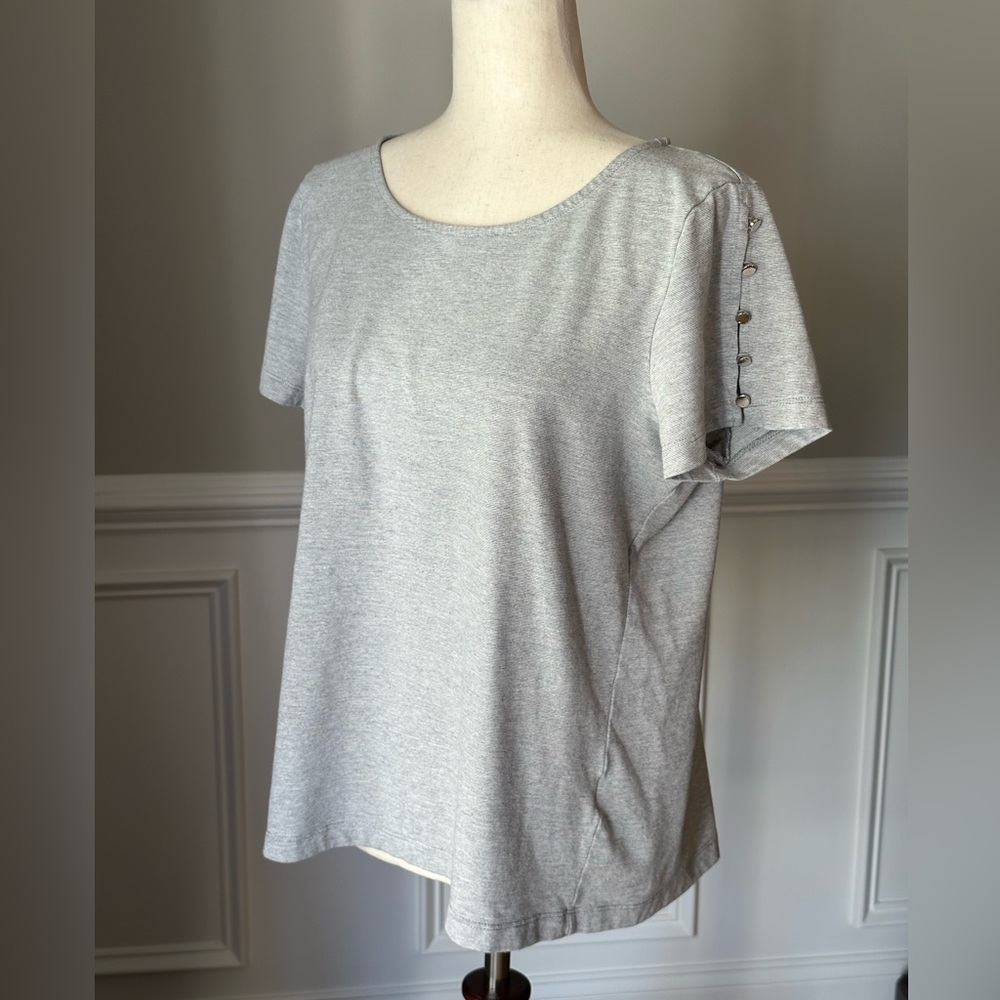 Rose & Olive Gray Short Sleeve T-Shirt with Silver Button Sleeves size XL